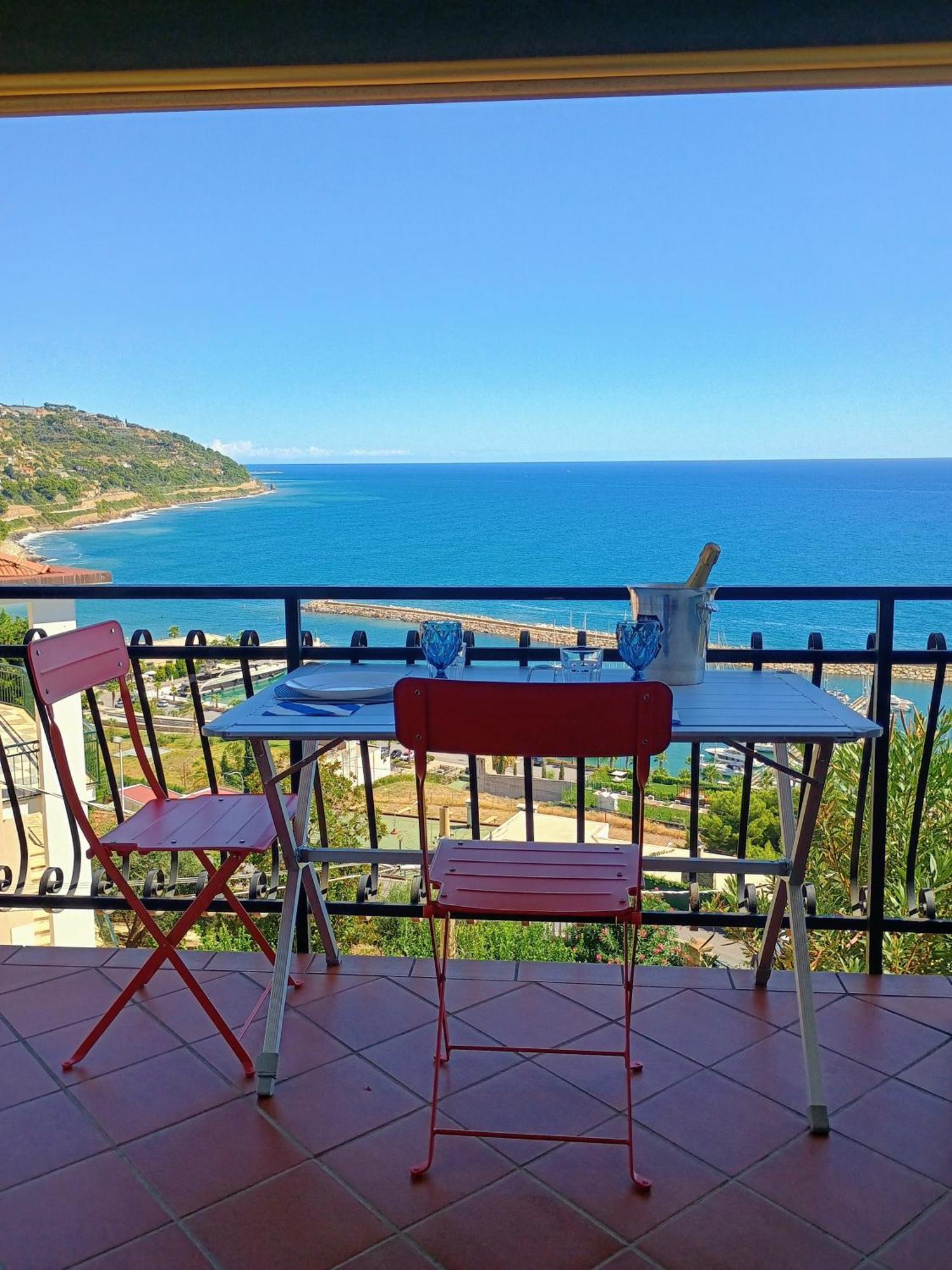 Lighthouse Appartement San Lorenzo al Mare Buitenkant foto